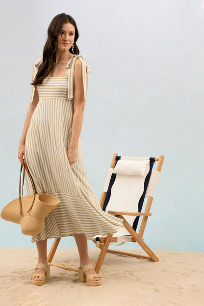 Izzy Tied-Shoulder Maxi