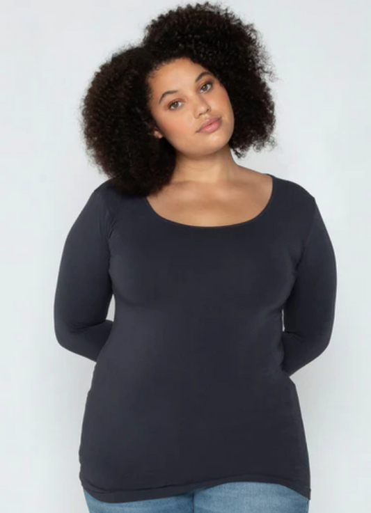 Long Sleeve Scoop Neck | Curvy Fit | One Size