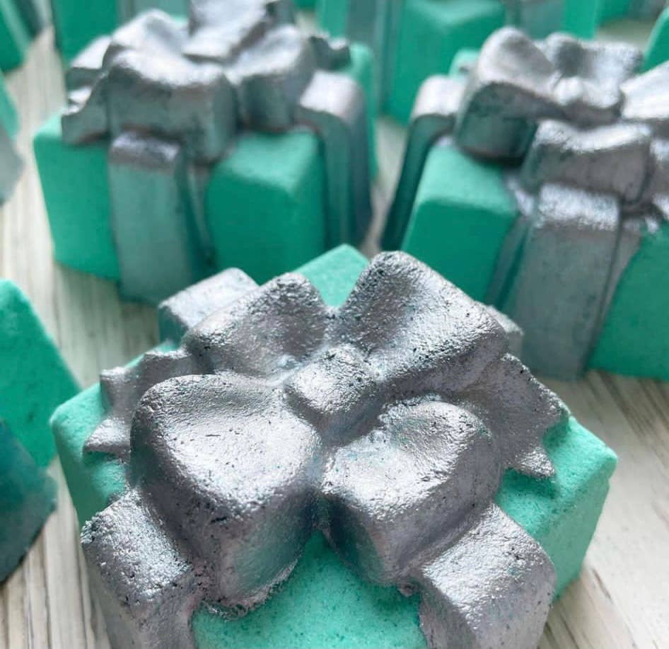 Little Blue Box Bath Bomb, Tiffany's Box bath fizz bomb